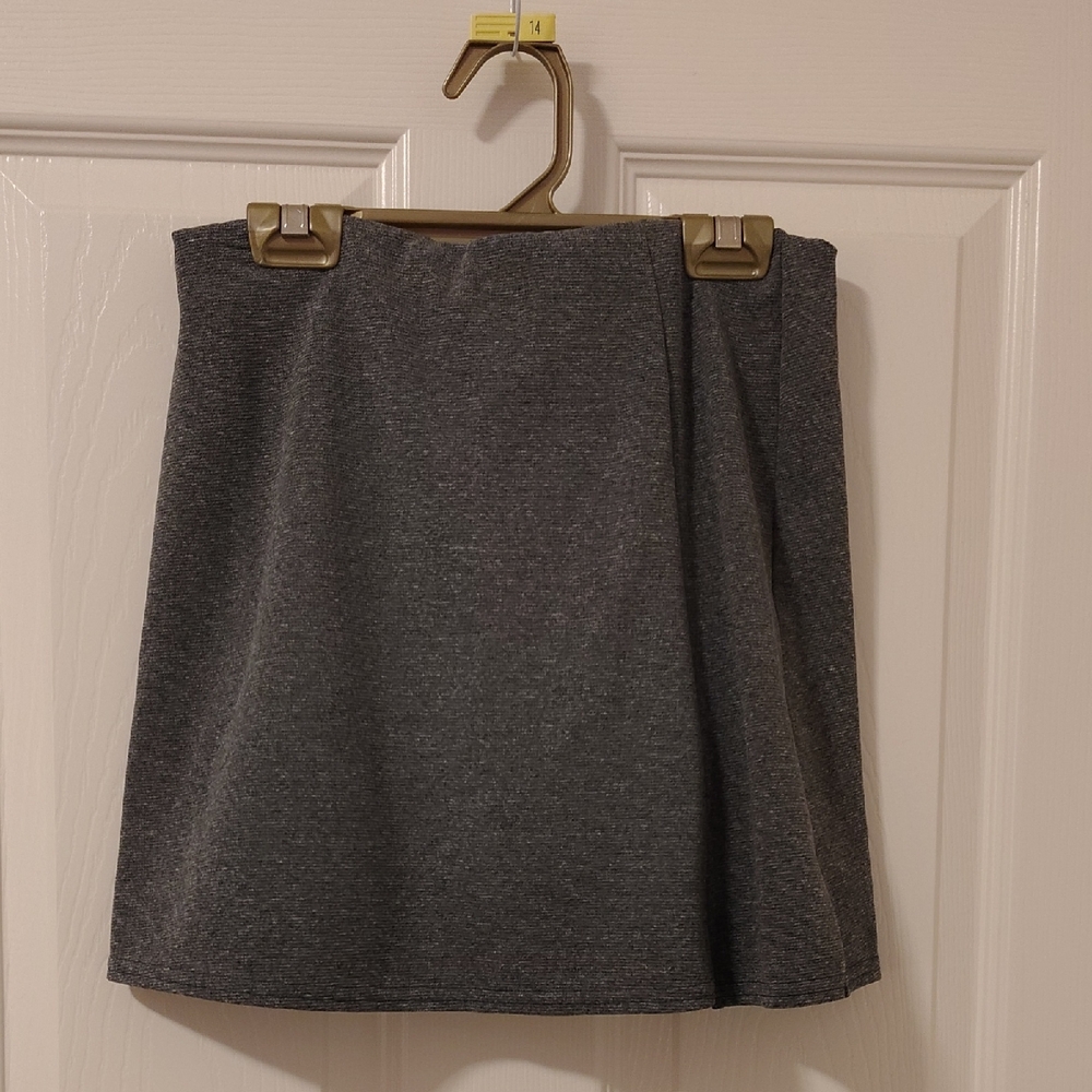 Girls Size L-14 Gray Skort